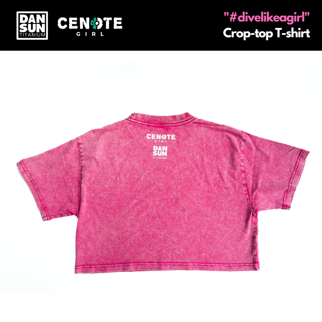 "#divelikeagirl" Crop-top T-shirt image 5